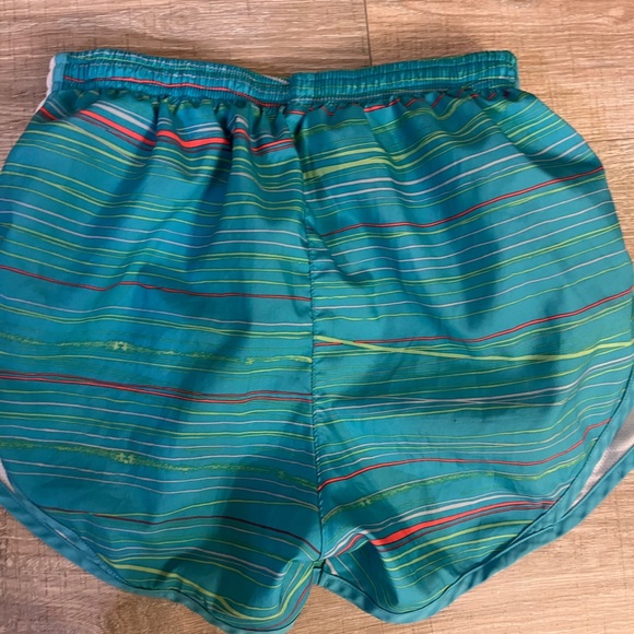 Nike Dri Fit Shorts Small - Picture 2 of 3